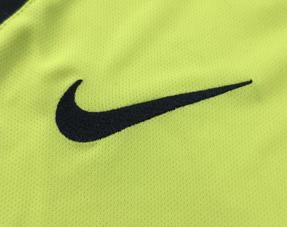 2005/2006 Retro Barcelona Away