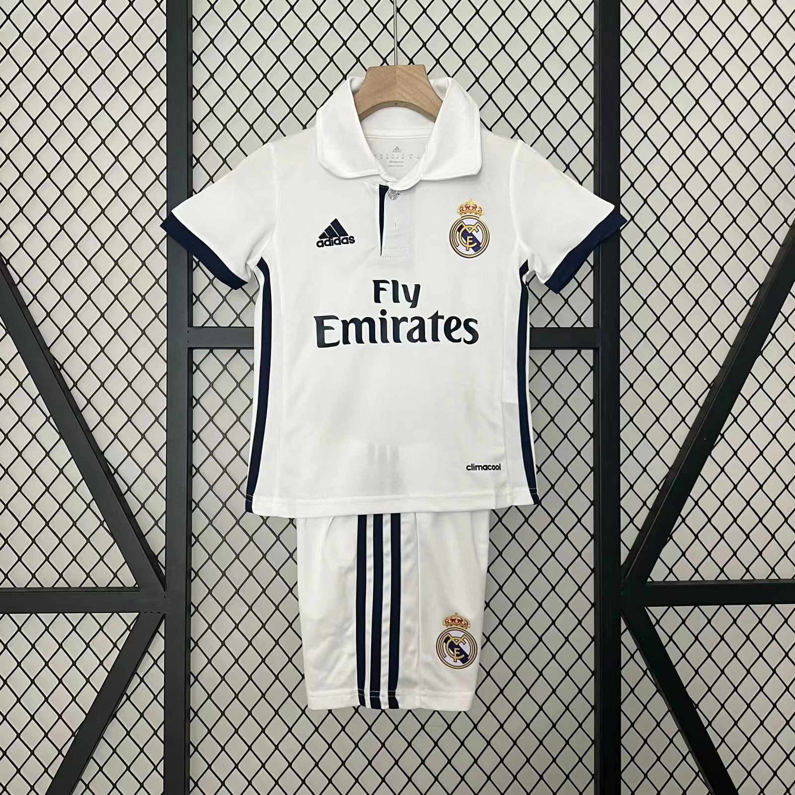 2016/2017 Retro Real Madrid Home