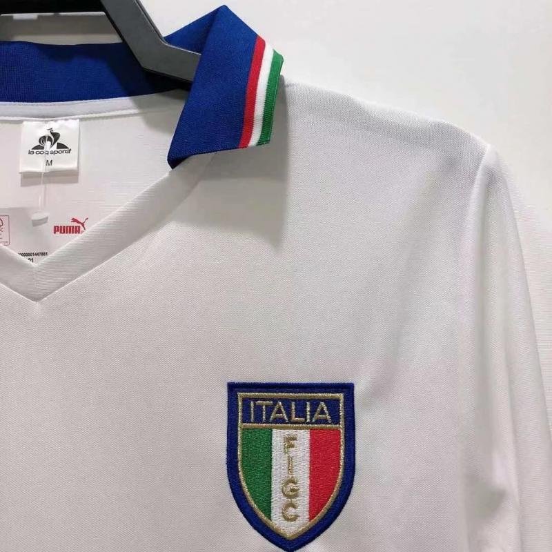 1982 Retro FIFA Italy Away Soccer Shirt