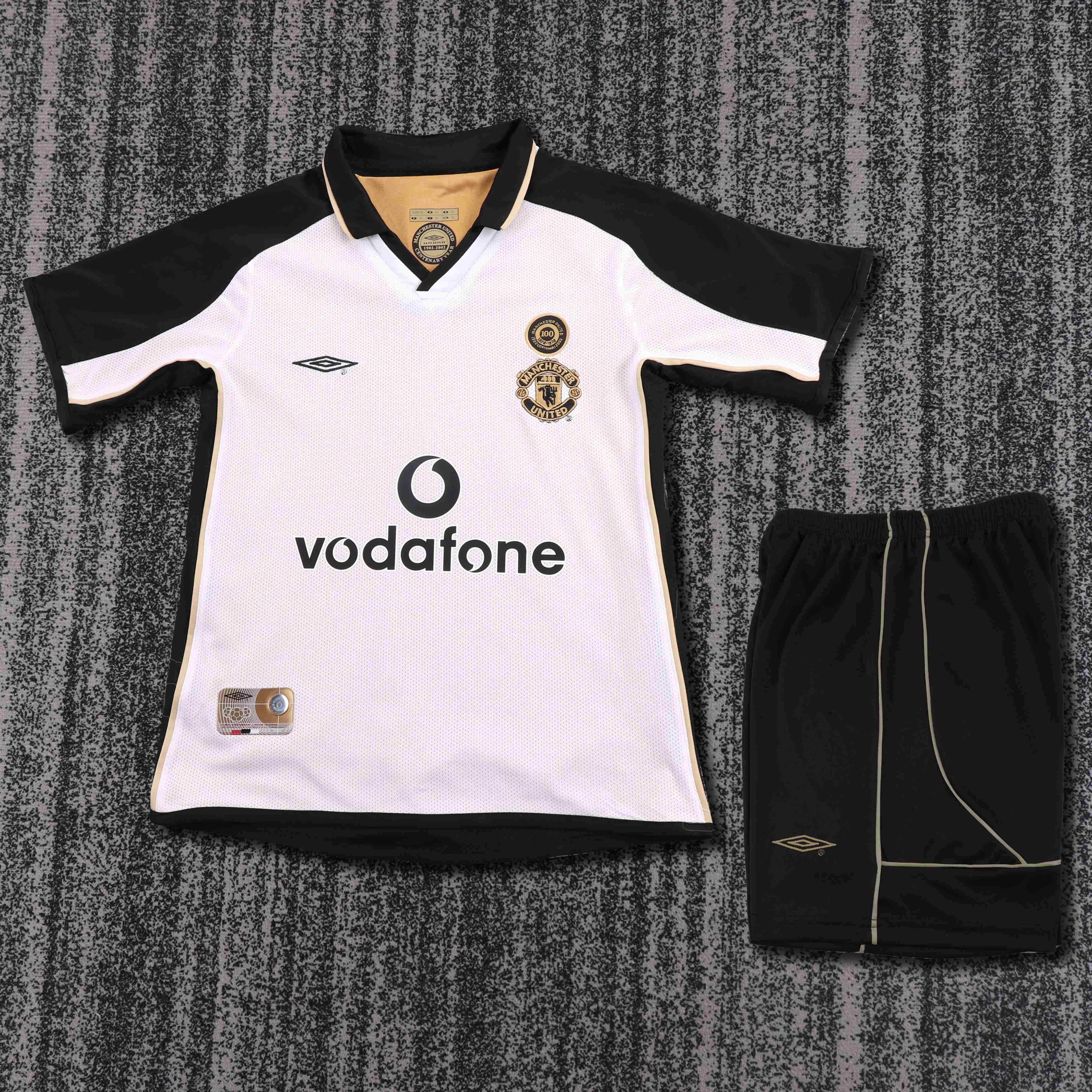 2001-2002 Retro Manchester United 100th Anniversary Edition
