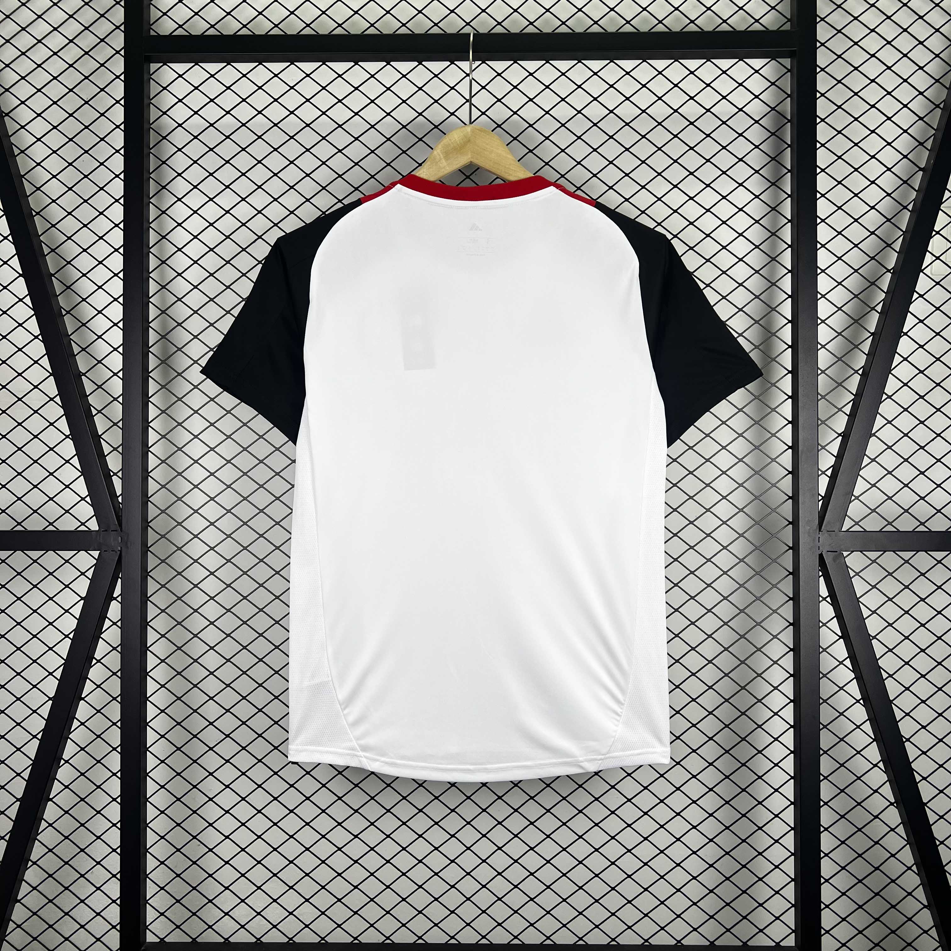 2025/2026 Manchester United Training Jersey