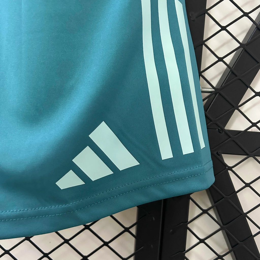 2025/2026 Wolverhampton Wanderers Away Shorts