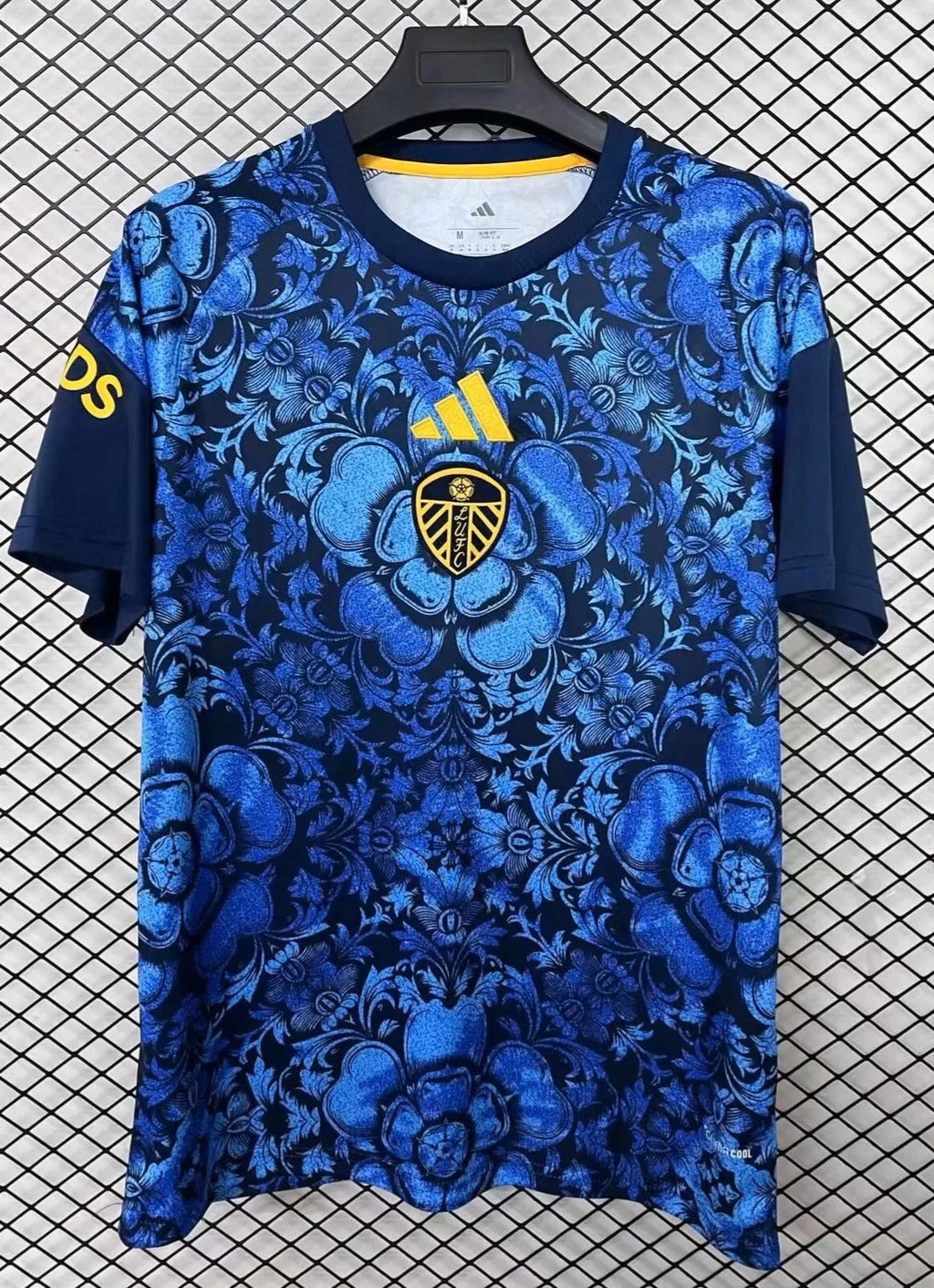 2026/2027 Leeds United Pre-match uniform Football Jersey 1:1 Thai Quality topjersey