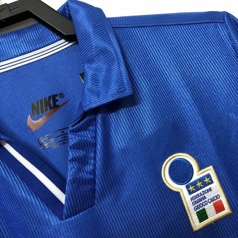 1998 Retro Italy Home Soccer Shirt
