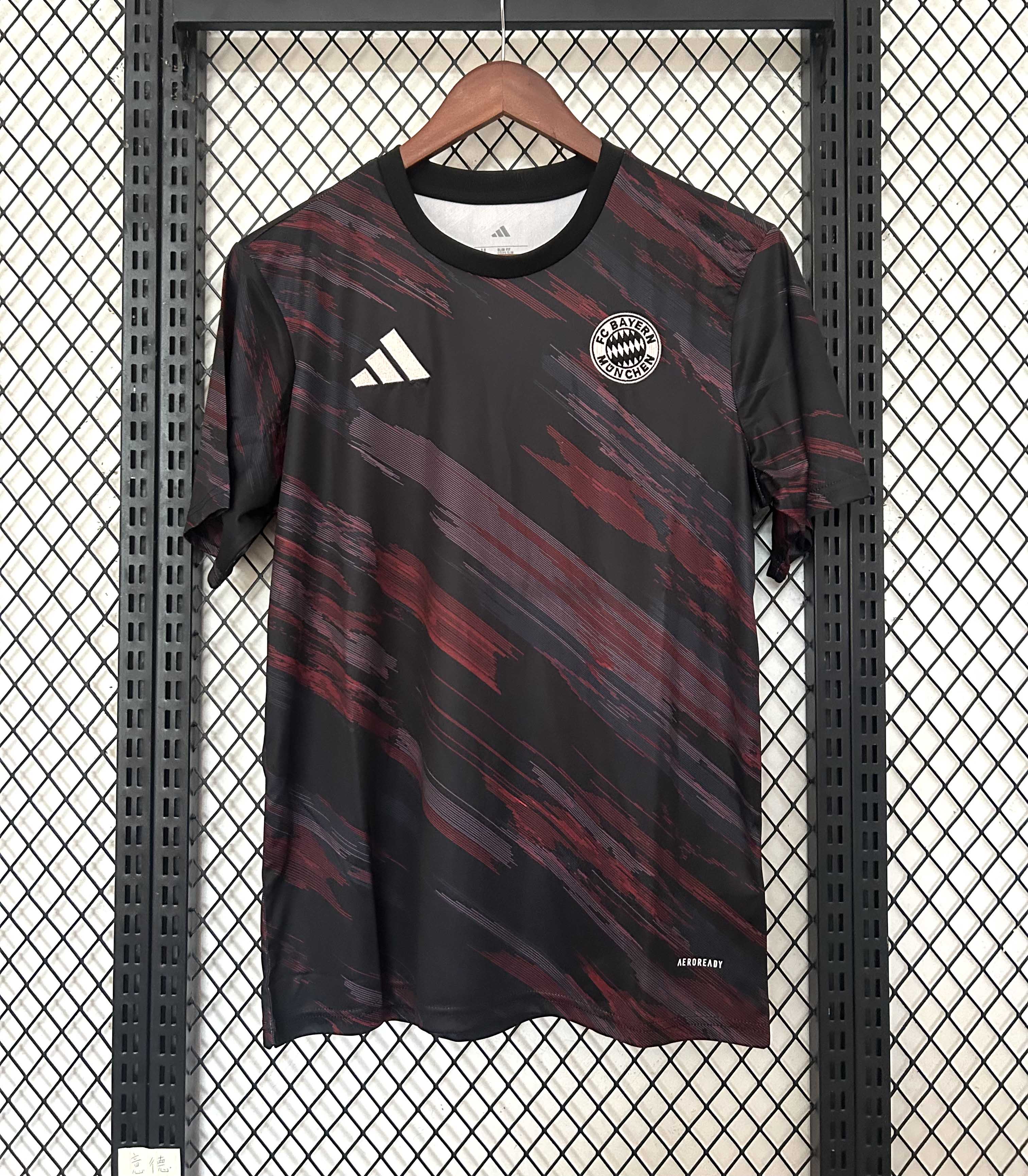 2025/2026 Bayern Munich Pre-match Training Suit