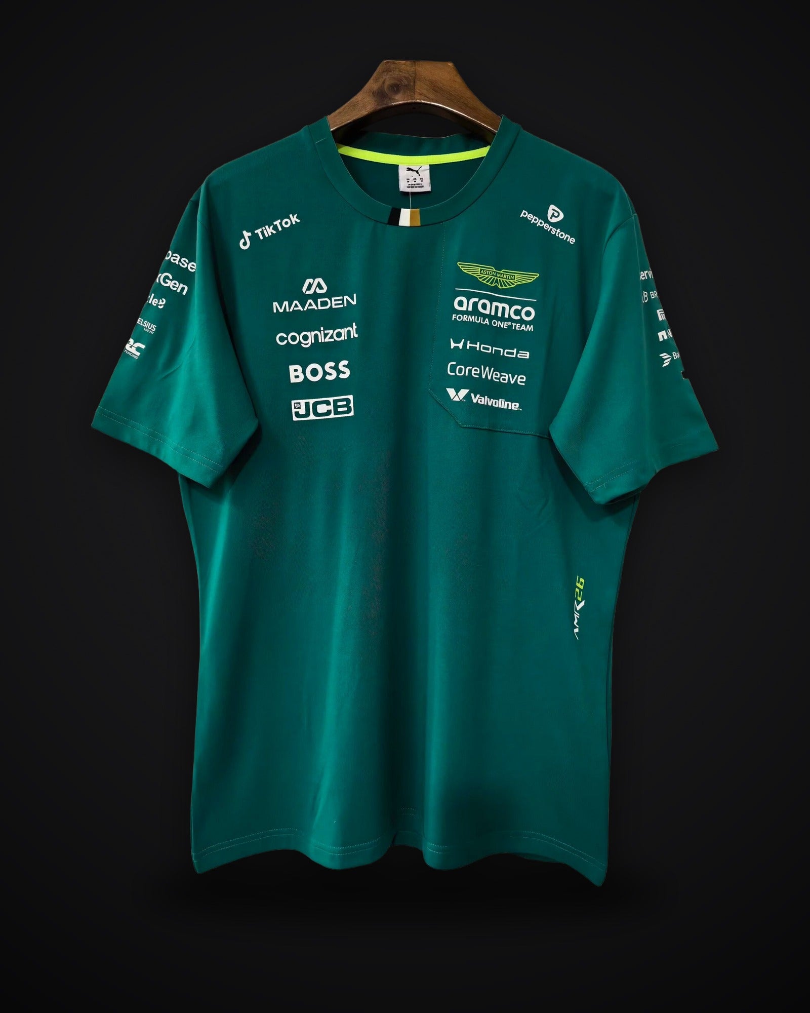 aston-martin-2026-f1-racing-suit-p1947175