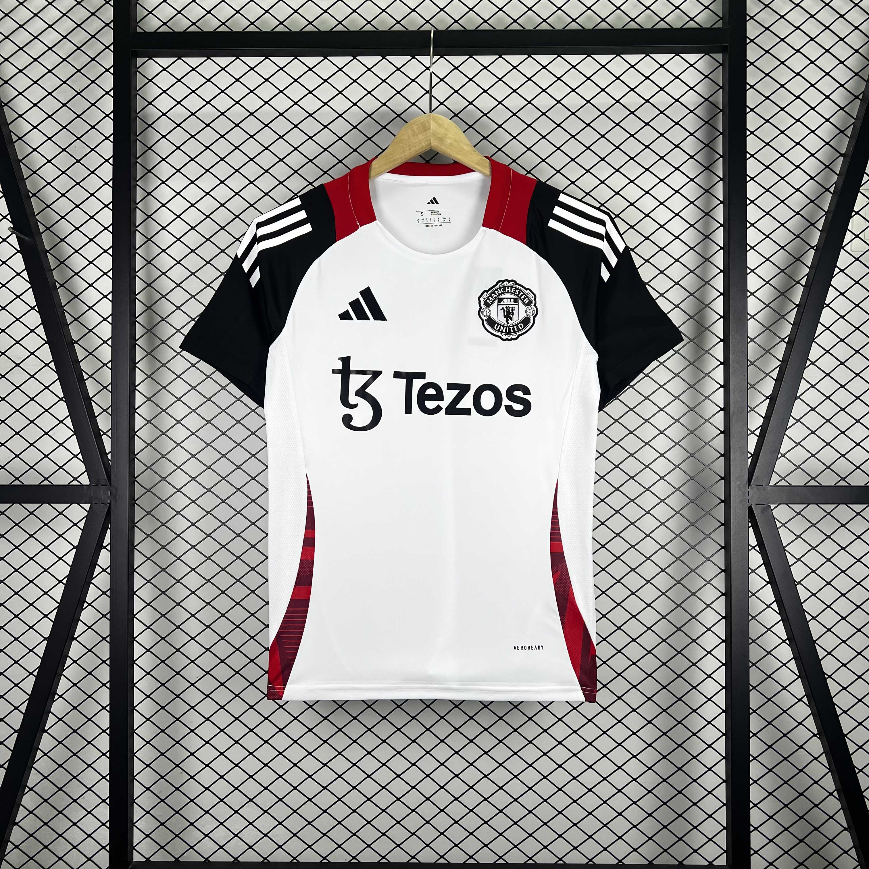 2025/2026 Manchester United Training Jersey