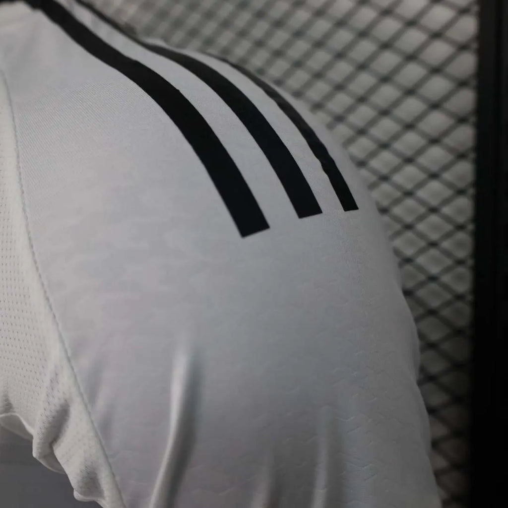 2024/2025 Player Version Real Madrid Home Football Shirt1:1