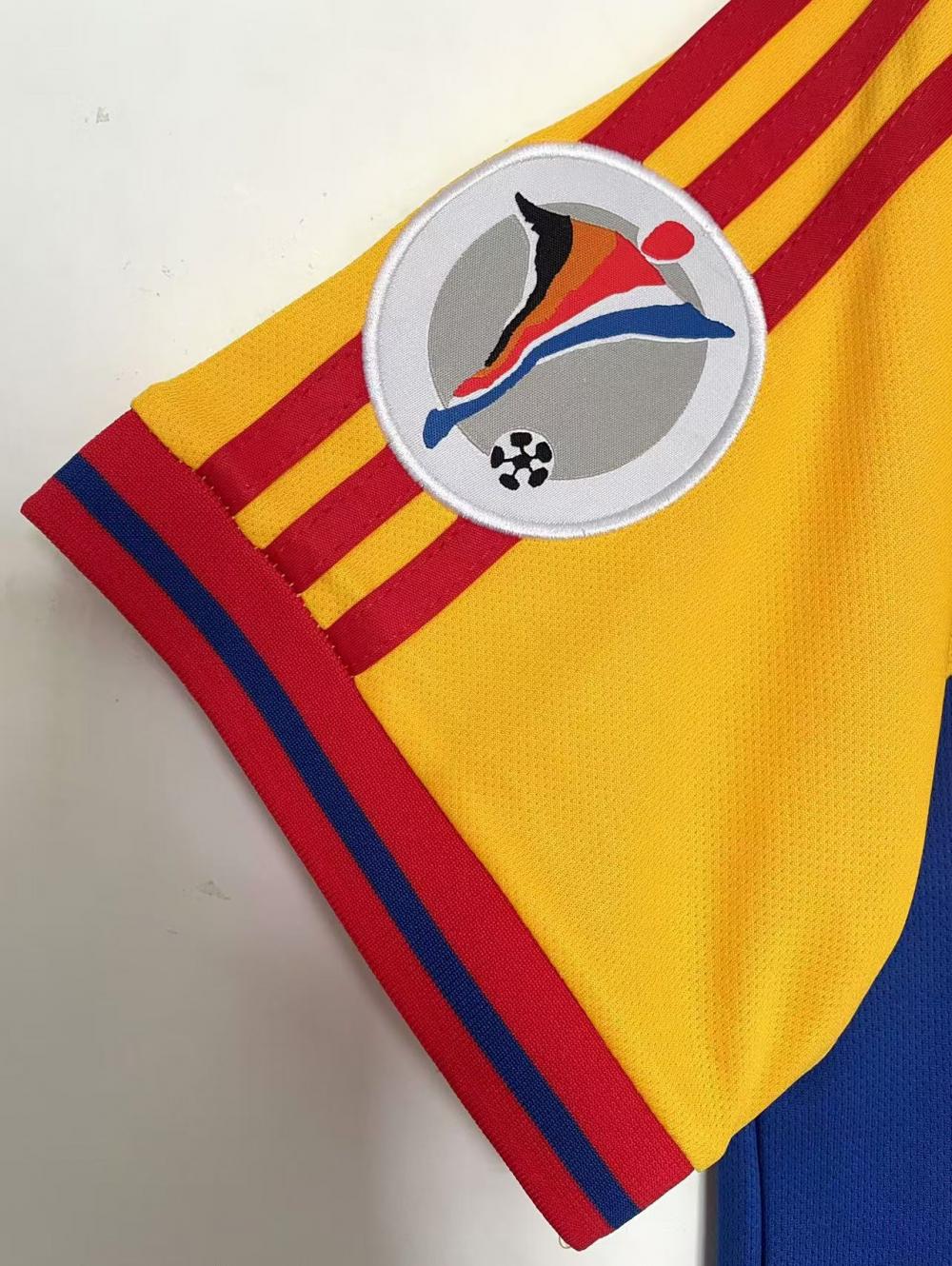 2000 Retro Romania Home