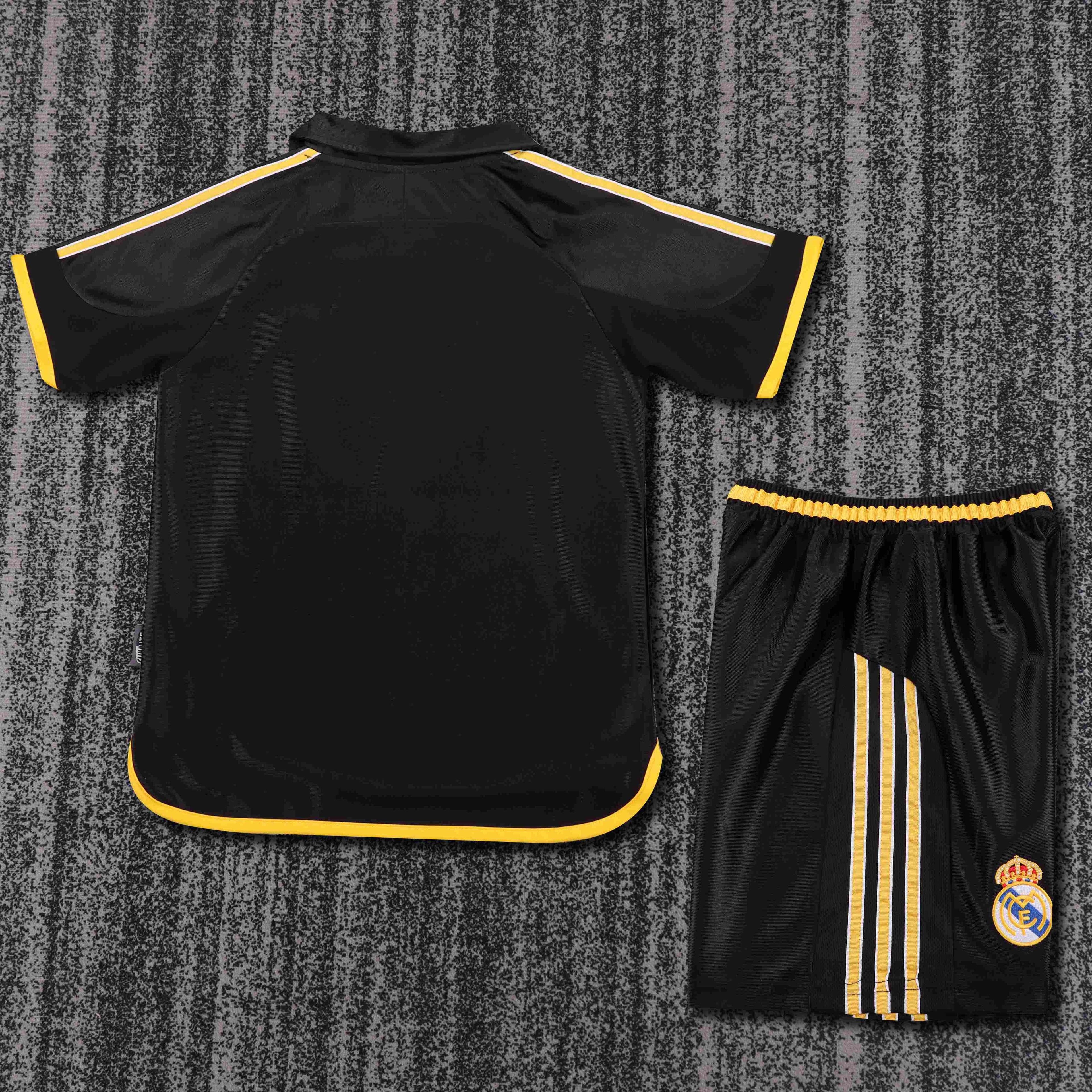 1999-2001 Retro Real Madrid Away