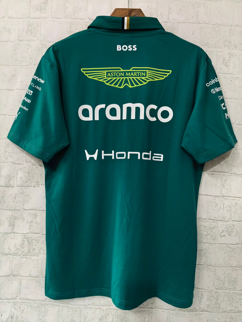 aston-martin-2026-f1-racing-suit-p1947136