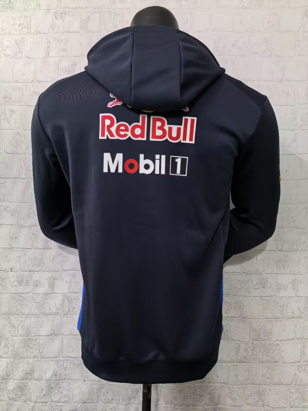 red-bull-2026-f1-sweater-p1870353