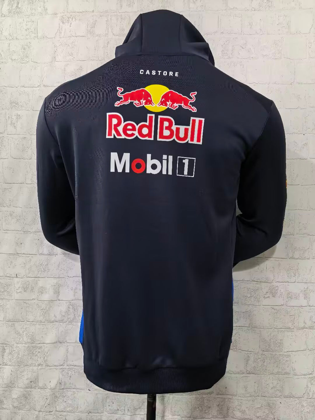 red-bull-2026-f1-sweater-p1870353