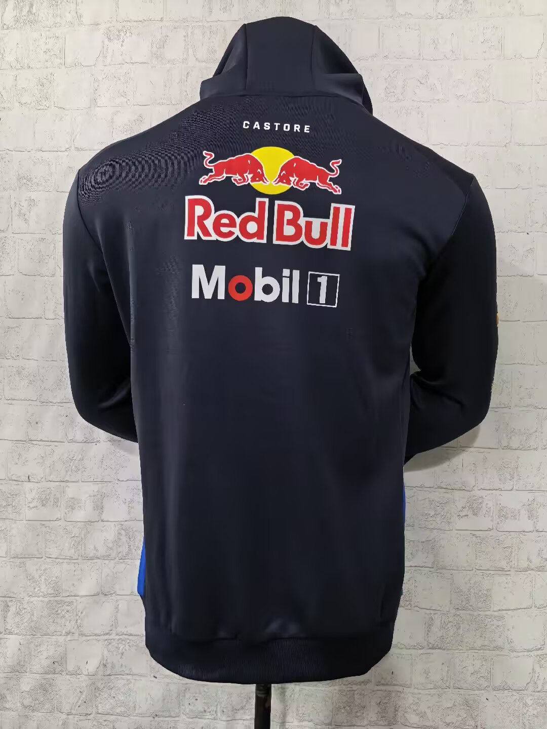 red-bull-2026-f1-sweater-p1870353