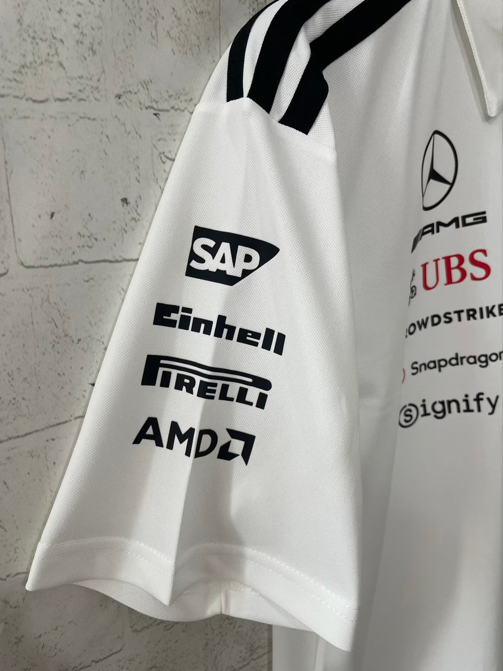 mercedes-2026-f1-racing-suit-p1808301