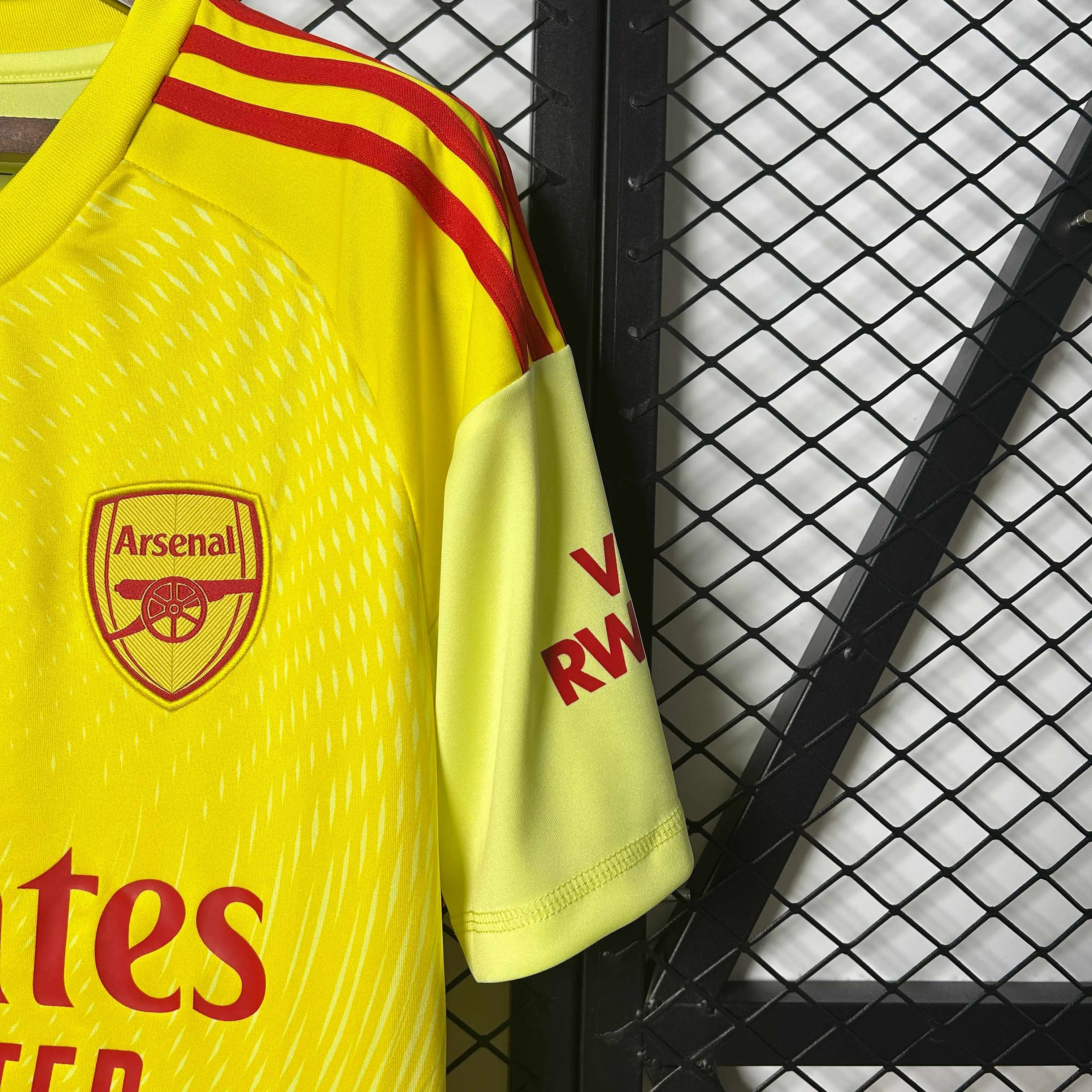 2025/2026 Arsenal Goalie Yellow