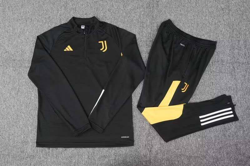 2023/2024 Juventus Half-Pull Training Suit Black