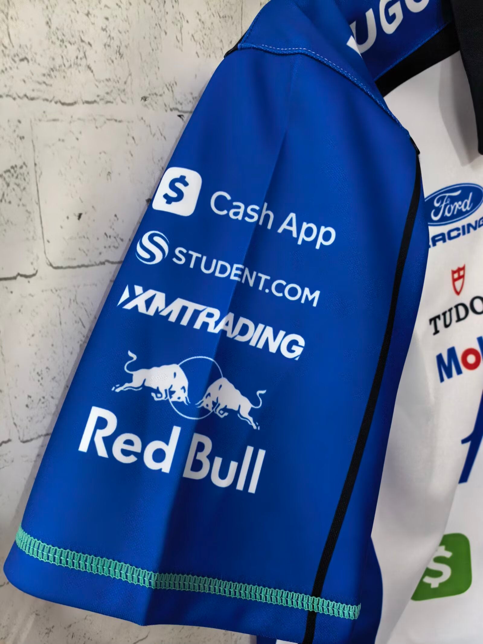 red-bull-2026-f1-racing-suit-p1912177