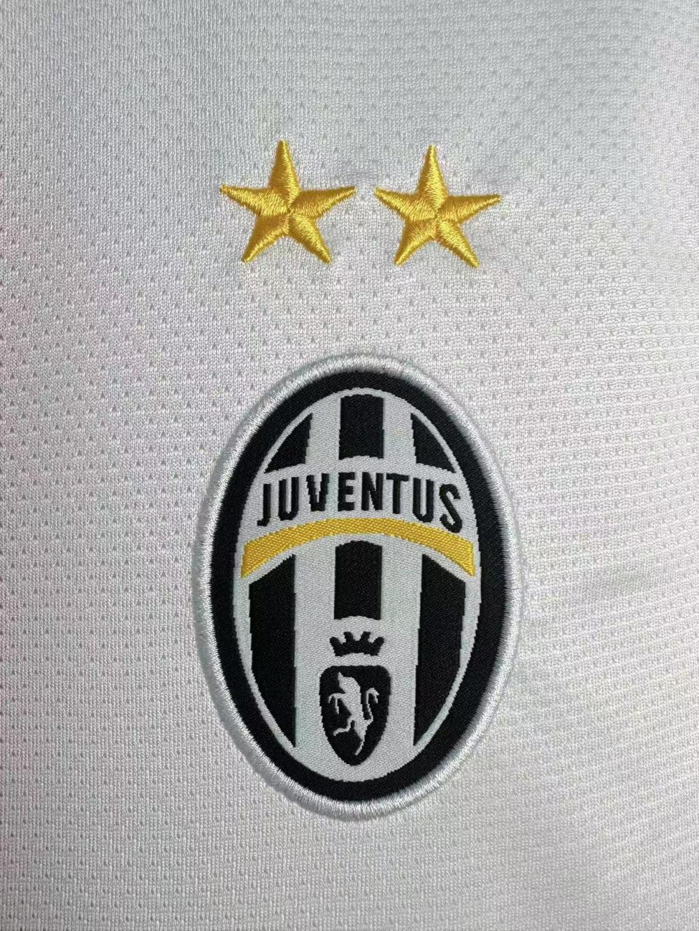2010/2011 Retro Juventus Away