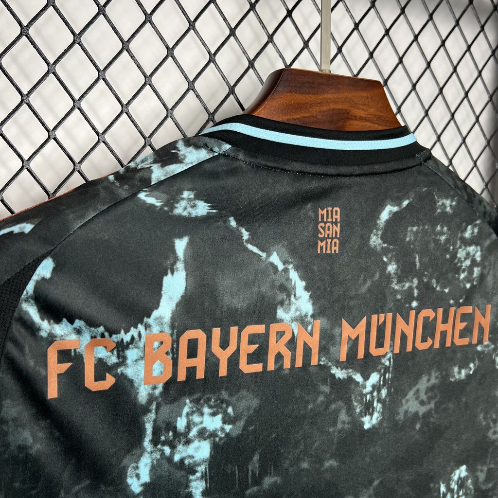 2024/2025 Bayern Munich Away