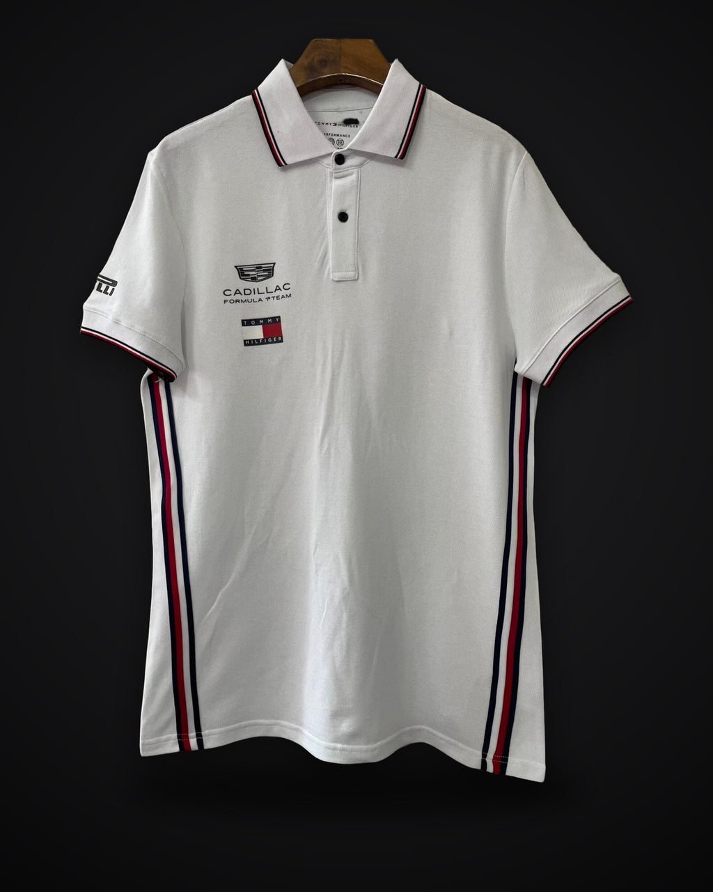 cadillac-2026-f1-racing-suit-p2253102