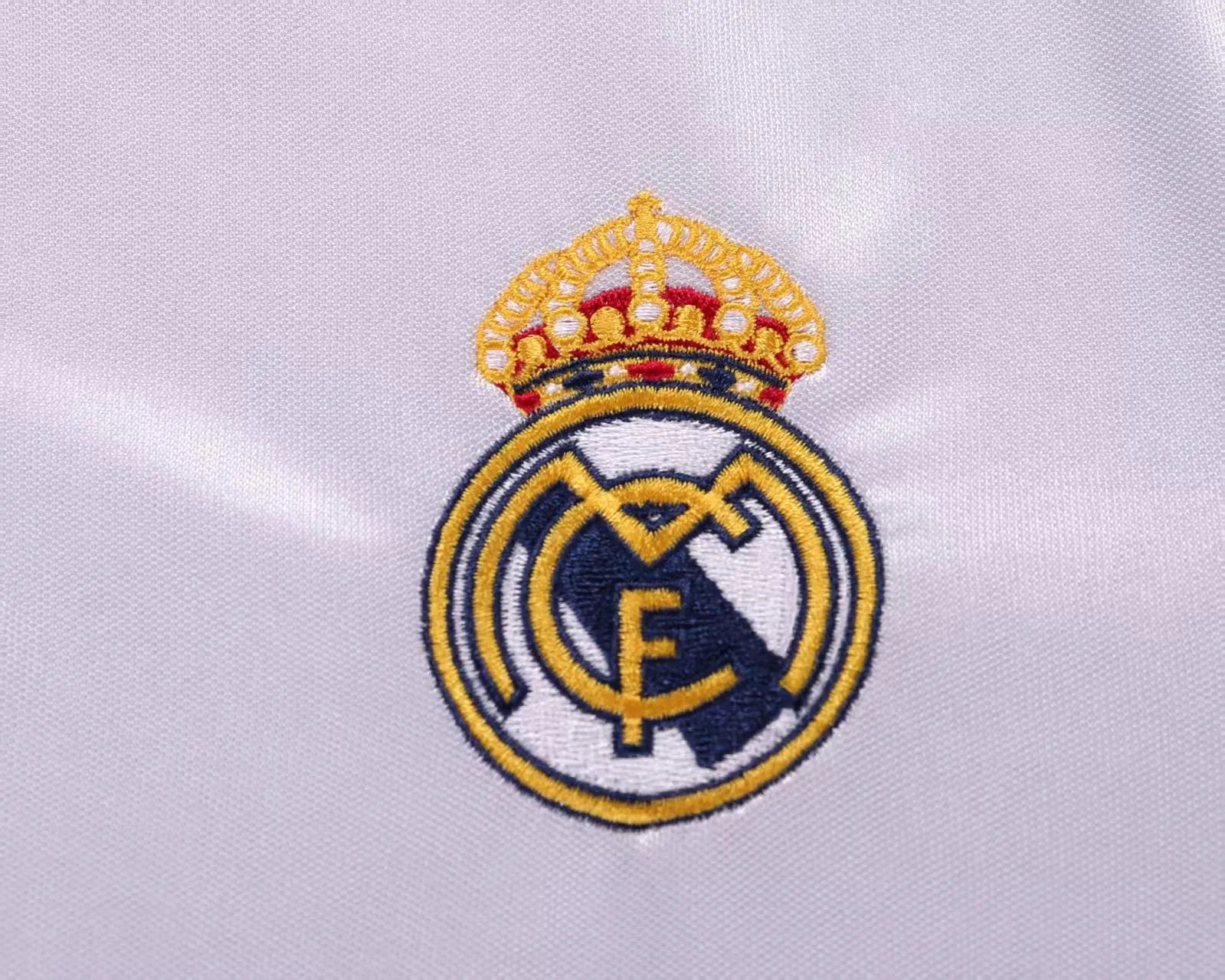 2004-2005 Retro Real Madrid Home