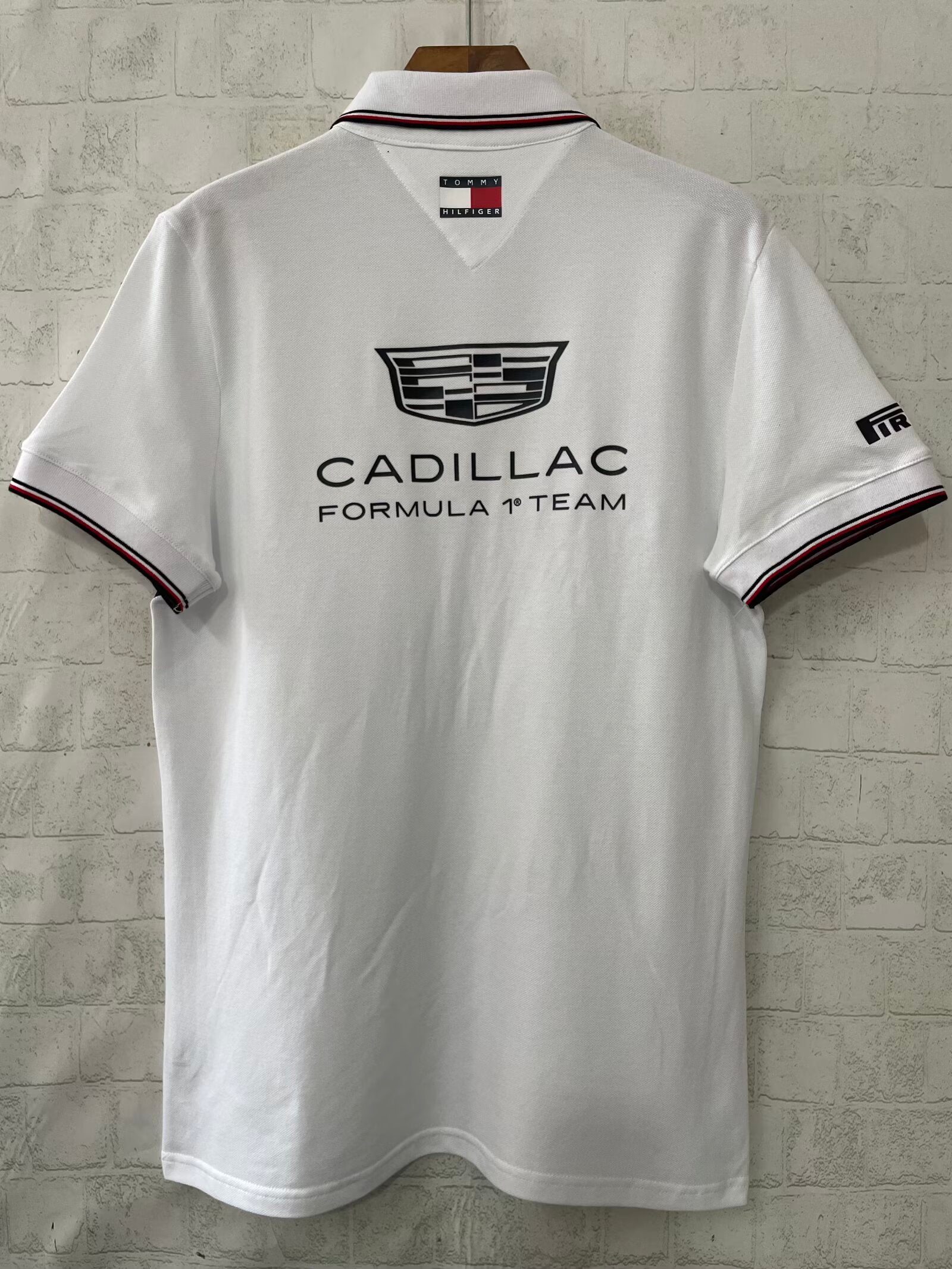 cadillac-2026-f1-racing-suit-p2253102