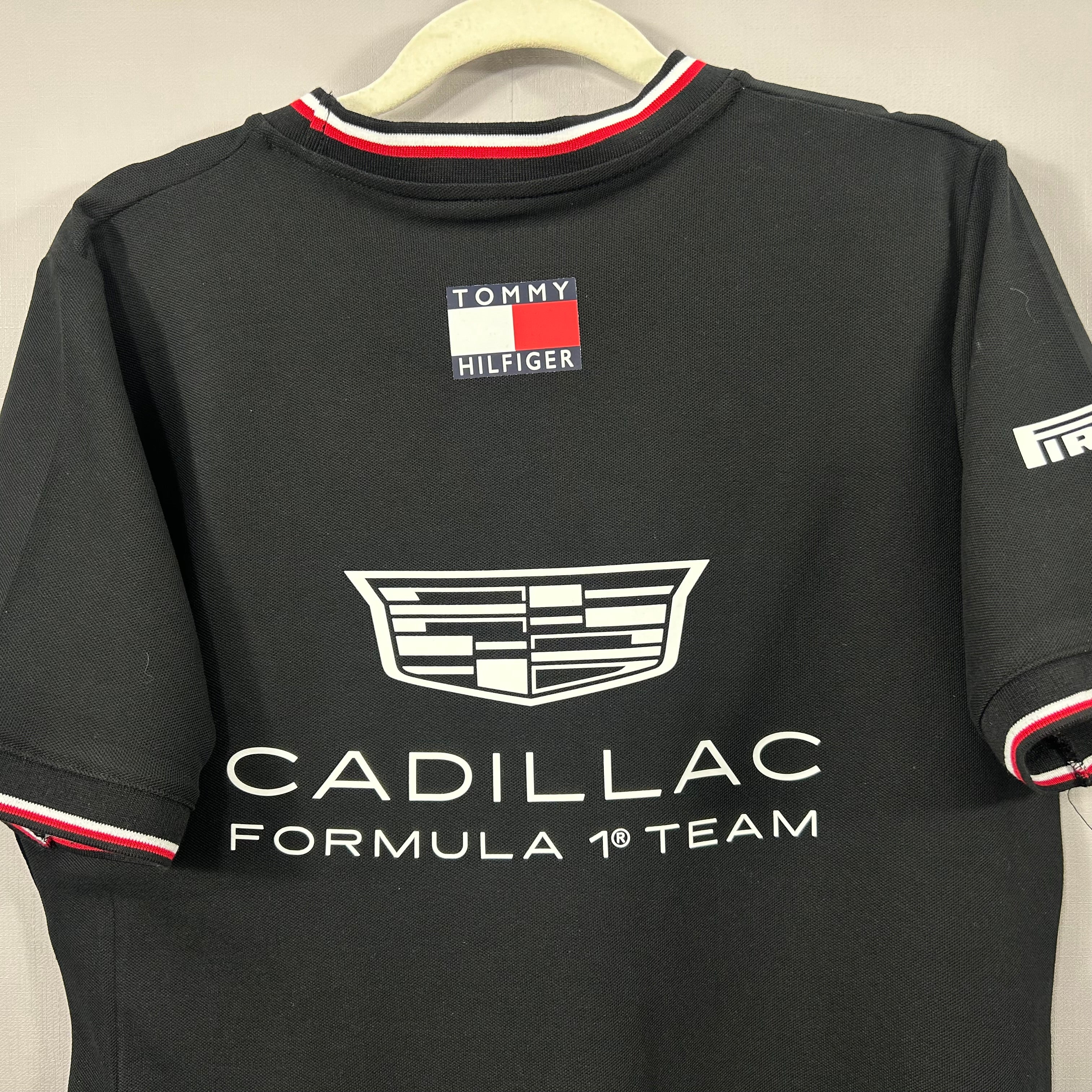 cadillac-2026-f1-racing-suit-p2209230