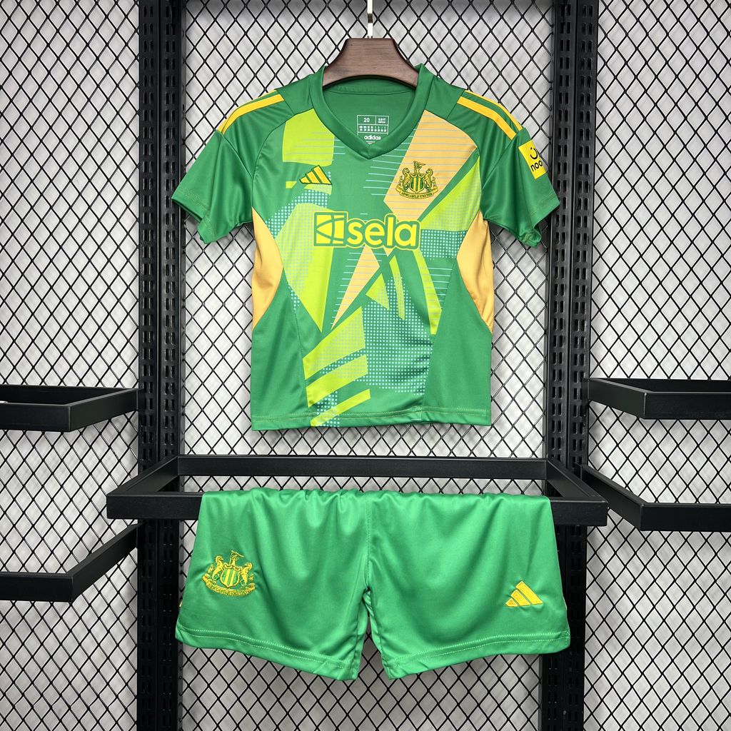 2024/2025 Newcastle United Goalkeeper Jersey Shirt