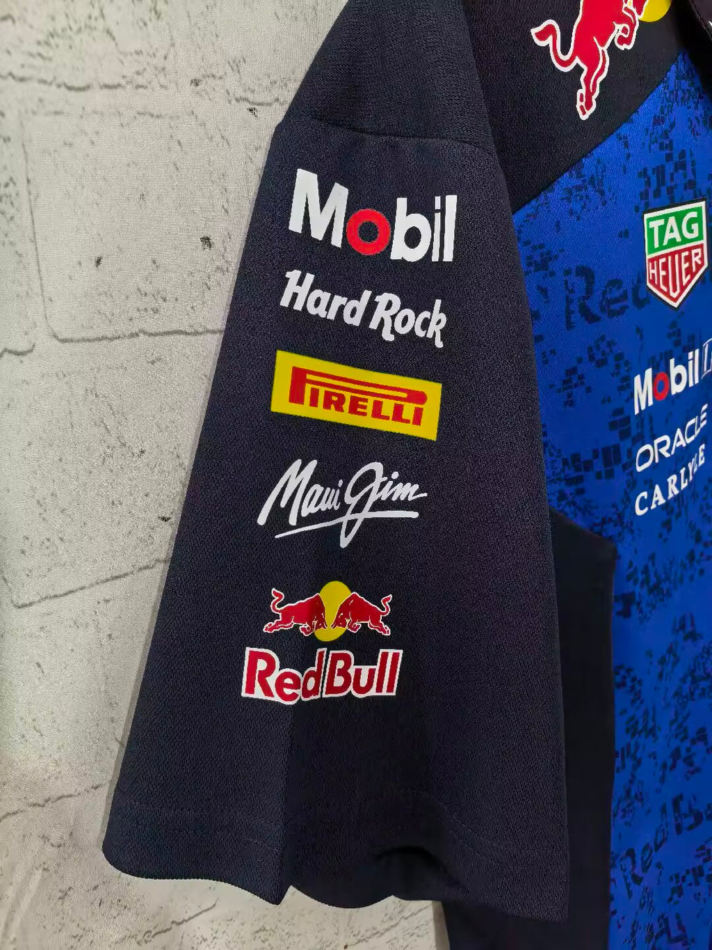 red-bull-2026-f1-racing-suit-p1870049