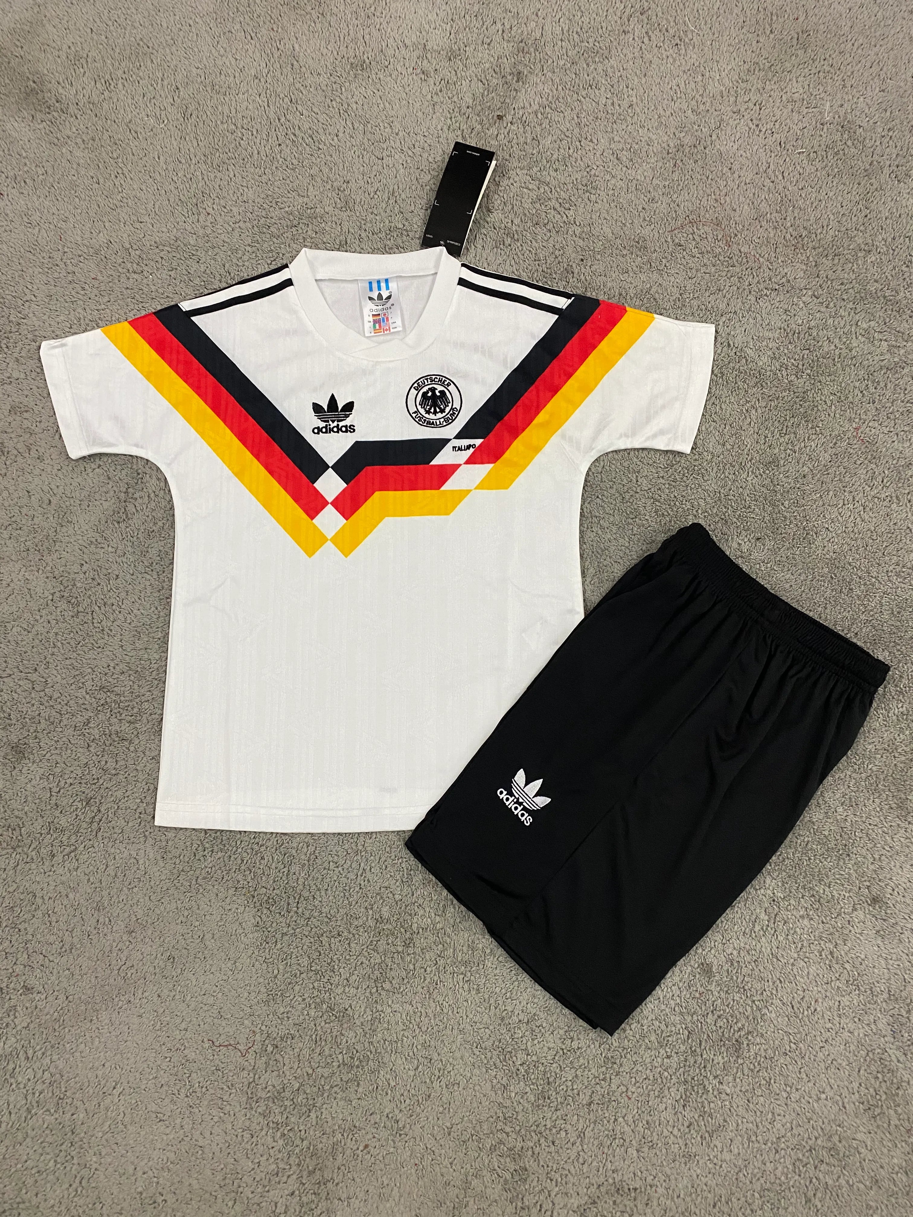 1990 Retro Germany Home