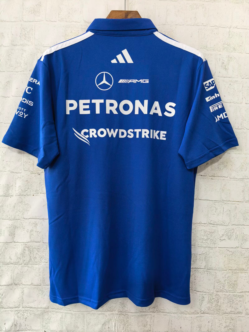 mercedes-2026-f1-racing-suit-p1912176