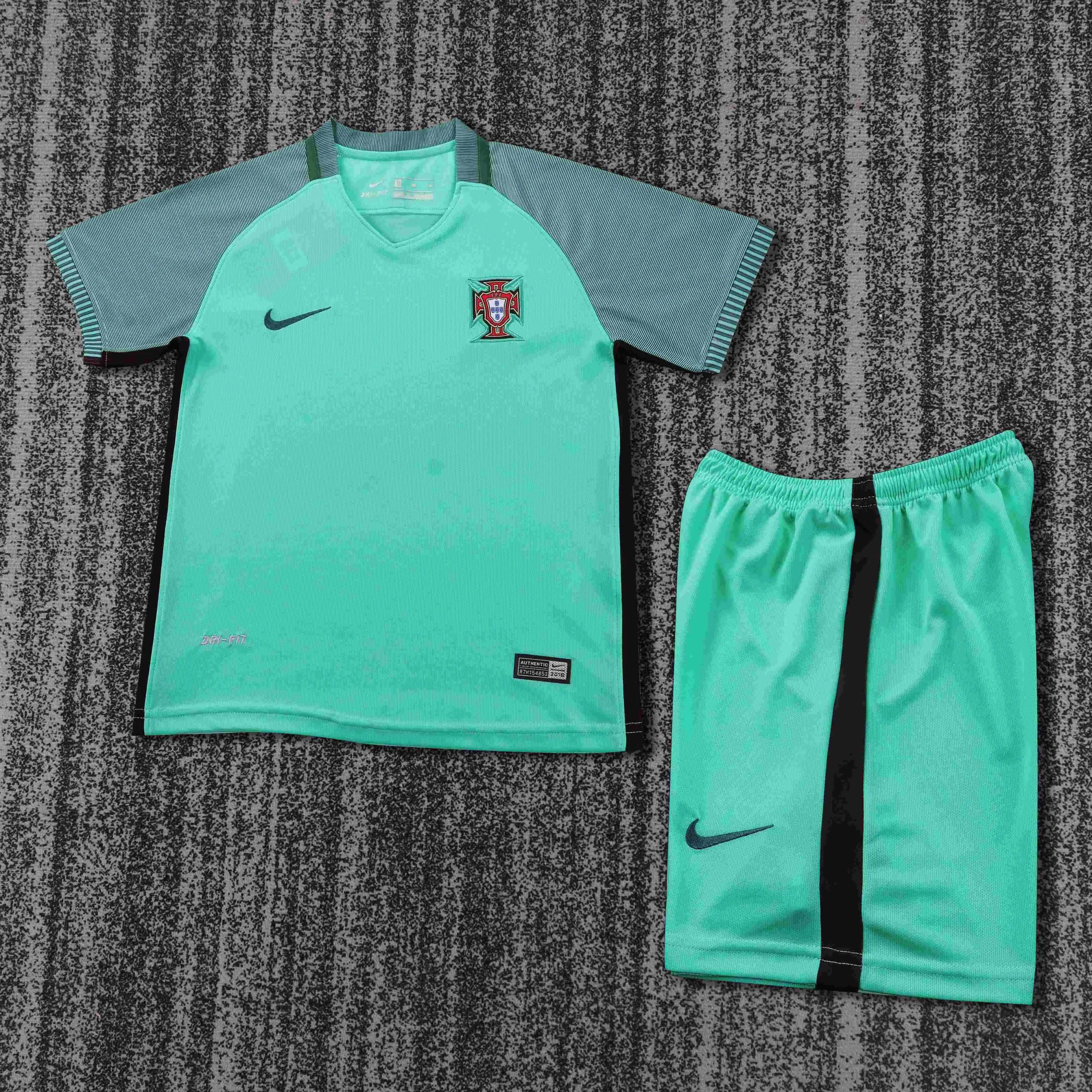 2016 Retro Portugal Away