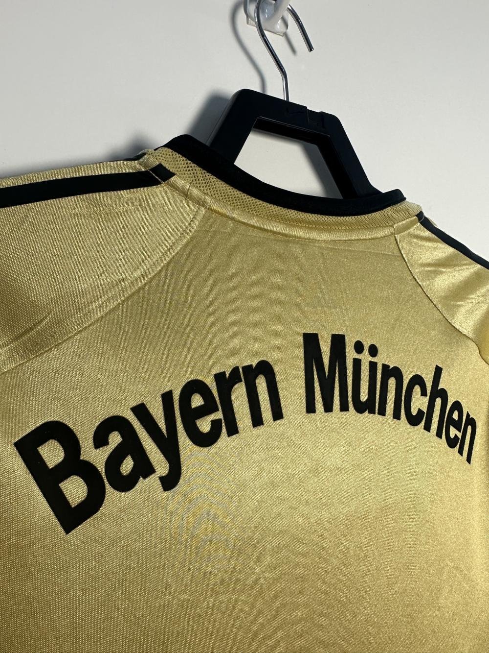 2003/2004 Retro Bayern Munich Away