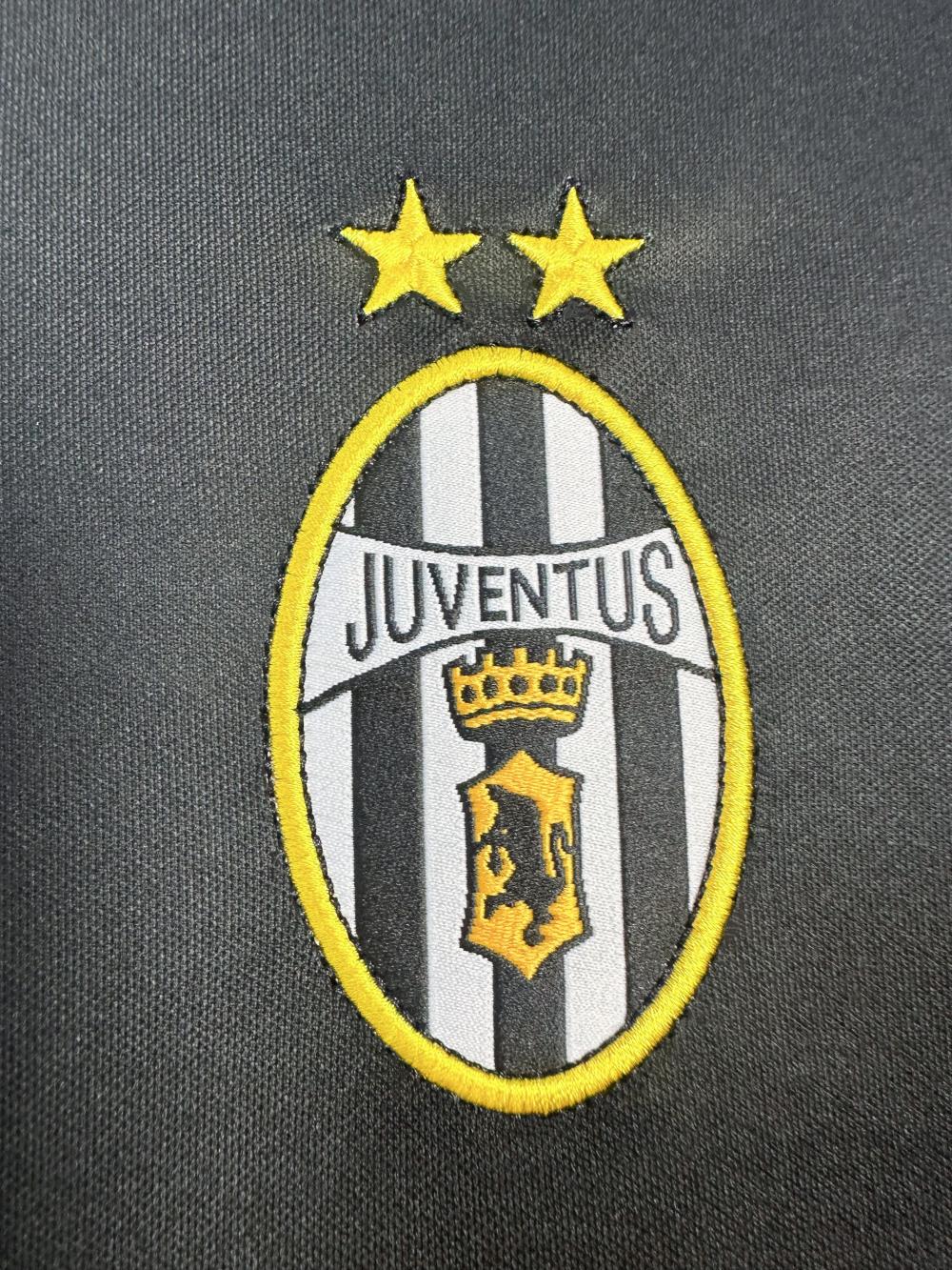 2001-2002 Retro Juventus Away