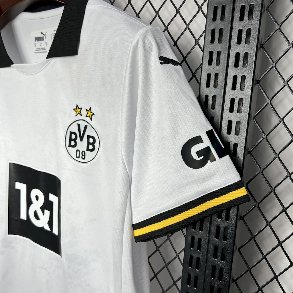 2024/2025 Dortmund Third Away