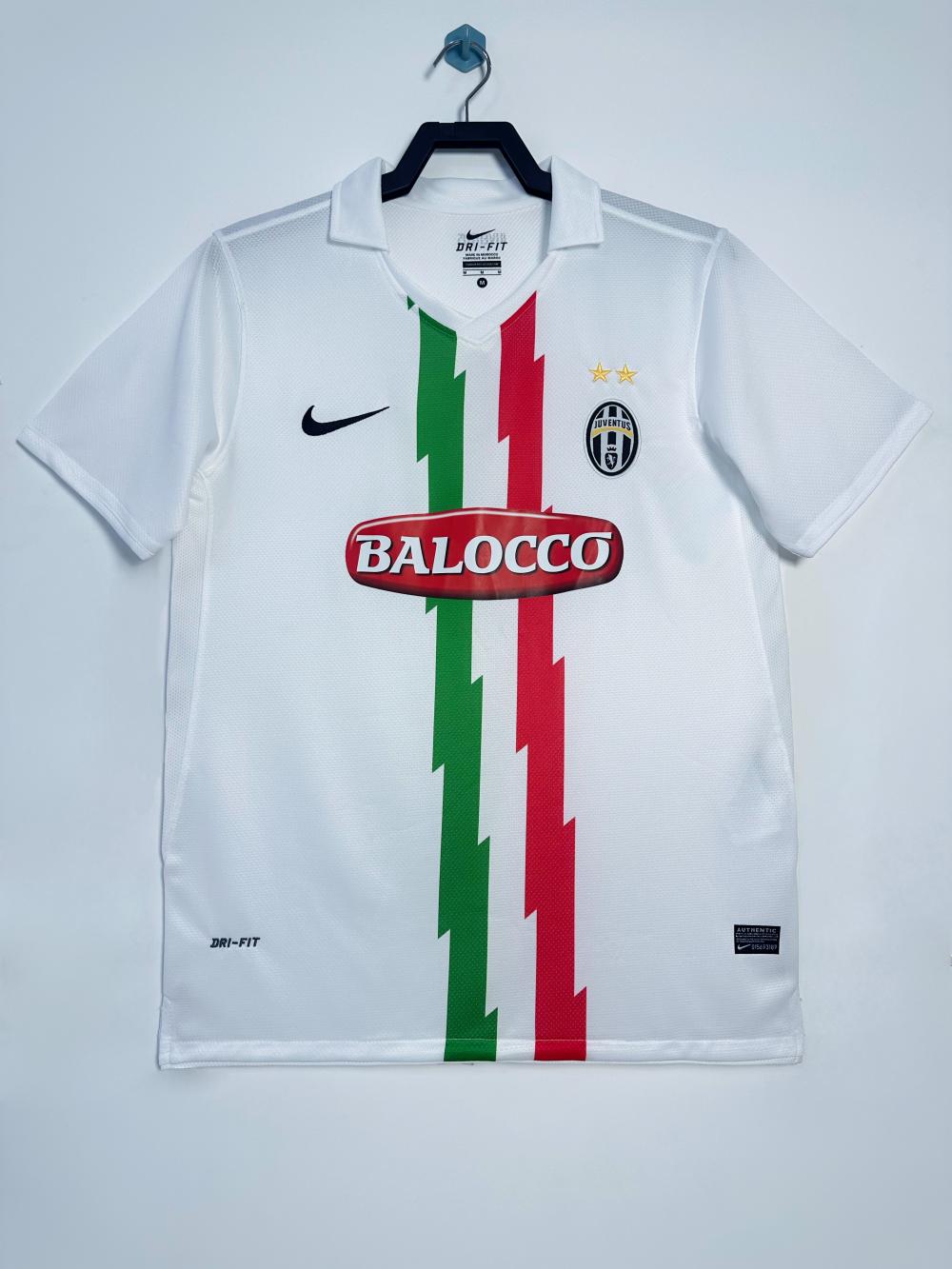 2010/2011 Retro Juventus Away