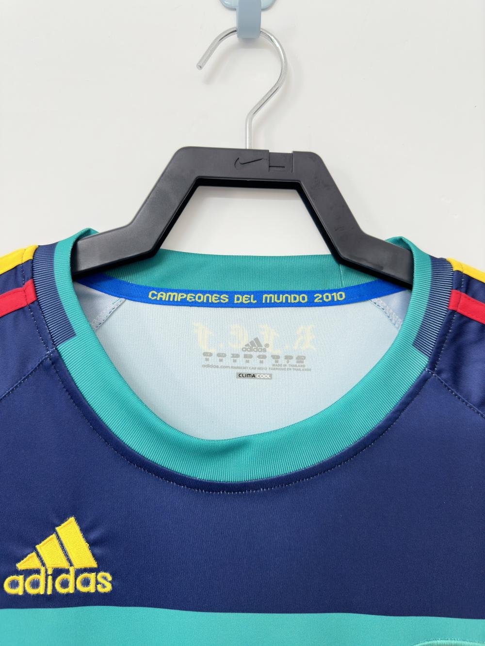 2010 Retro Spain Goalkeeper Soccer Shirt
