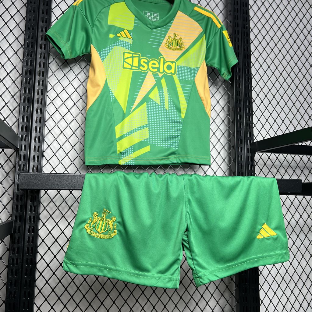 2024/2025 Newcastle United Goalkeeper Jersey Shirt