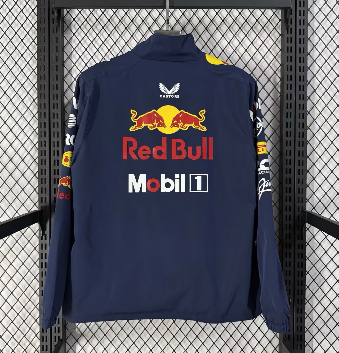 red-bull-2026-f1-windbreaker-p1940434