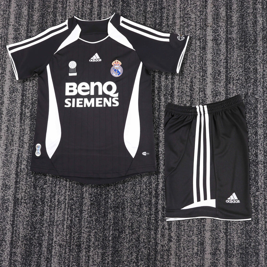 2006-2007 Retro Real Madrid Third Away