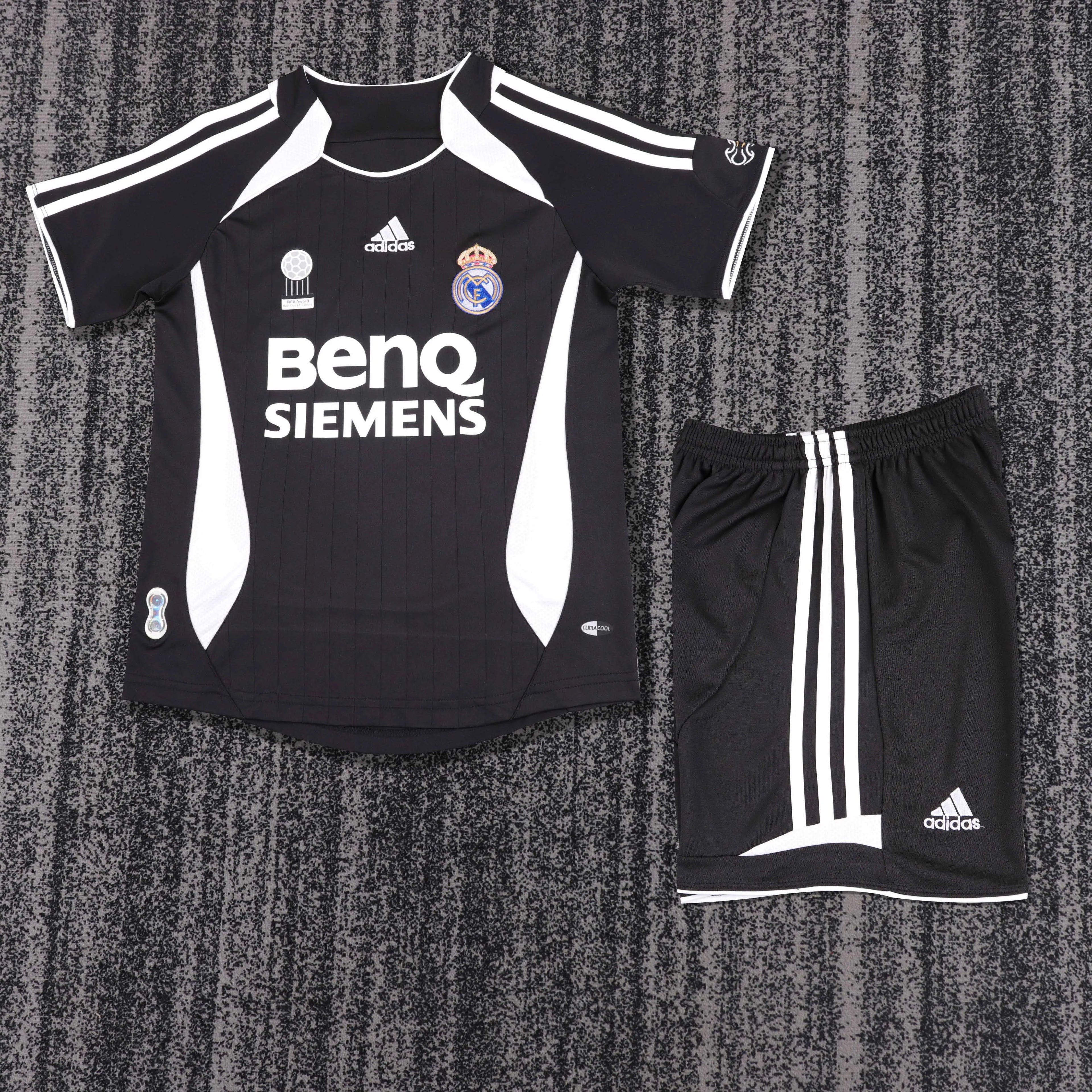 2006-2007 Retro Real Madrid Third Away