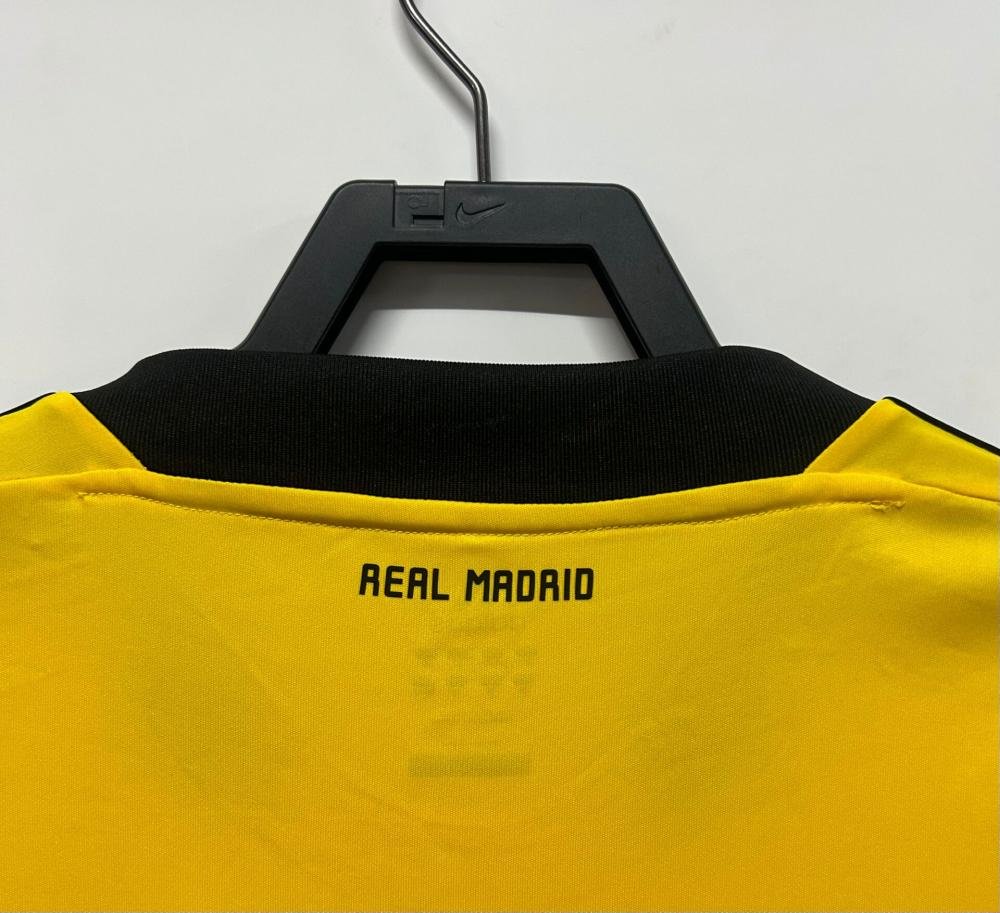 2011/2012 Retro Real Madrid Goalkeeper