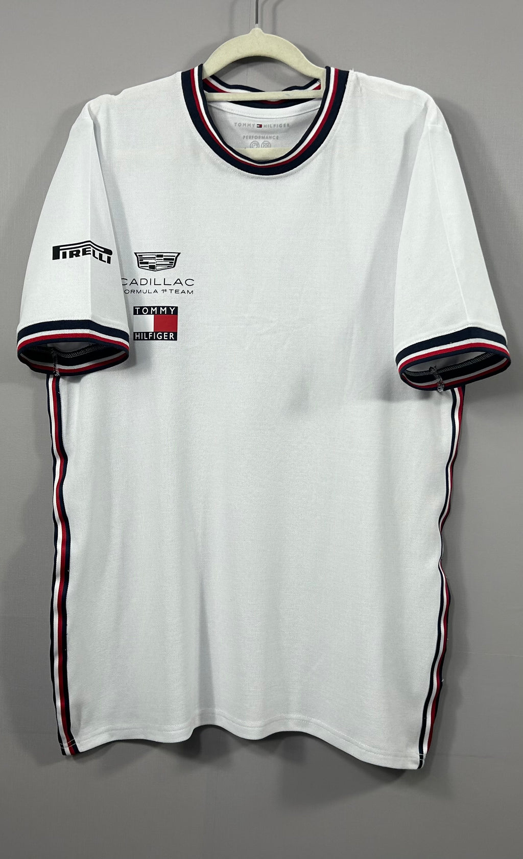 cadillac-2026-f1-racing-suit-p2209264