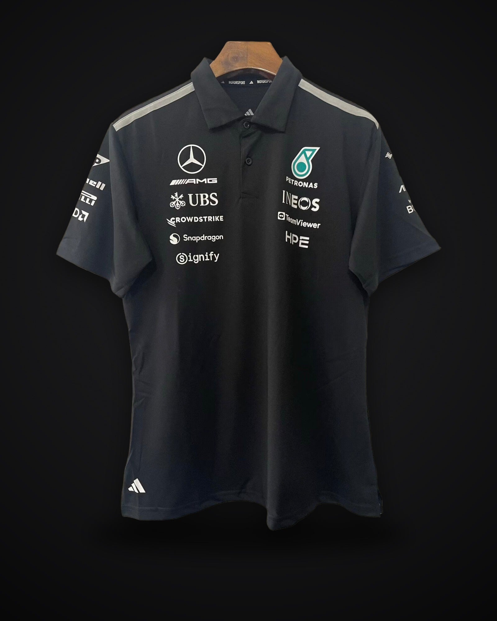 mercedes-2026-f1-racing-suit-p1802451