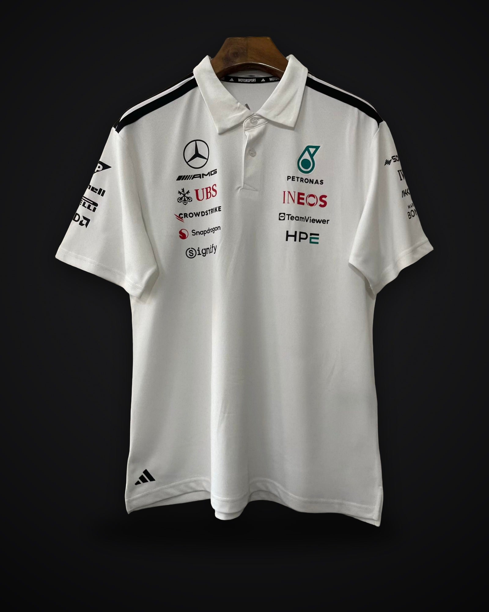 mercedes-2026-f1-racing-suit-p1808301