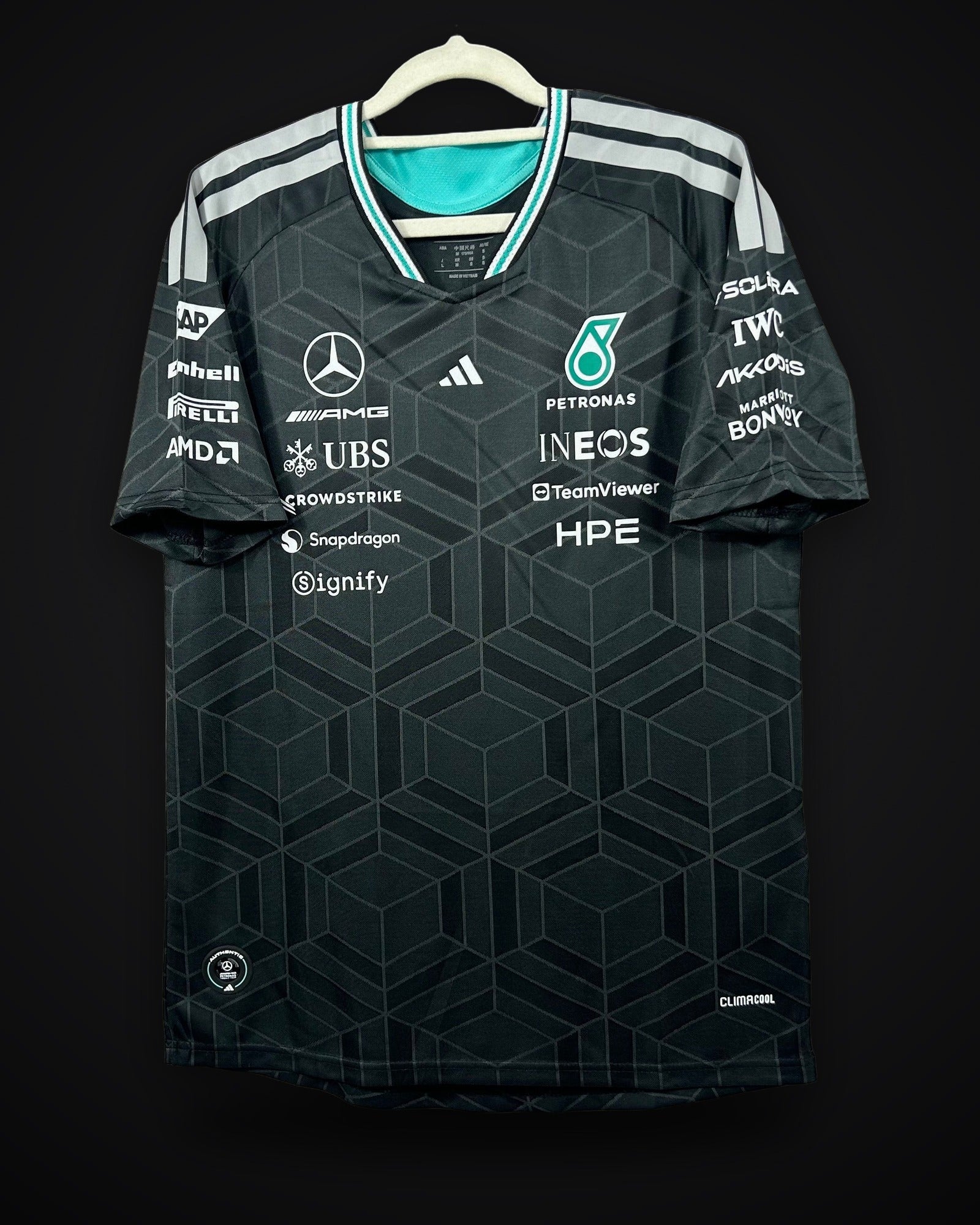 mercedes-2026-f1-racing-suit-p2209454